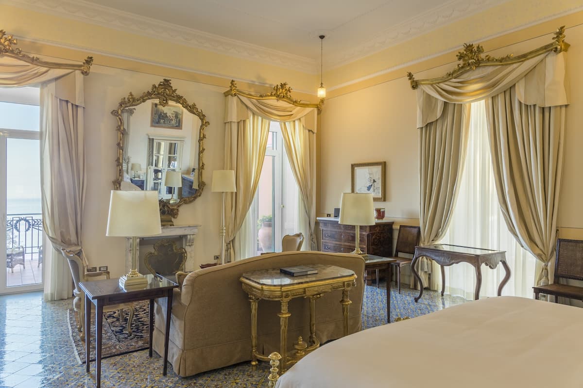1 bedroom, Frette Italian sheets, premium bedding, minibar