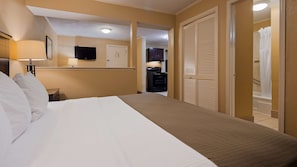 Standard Room, 1 Queen Bed, Non Smoking, Kitchenette (2nd Floor;Living Room) | 1 bedroom, in-room safe, desk, laptop workspace