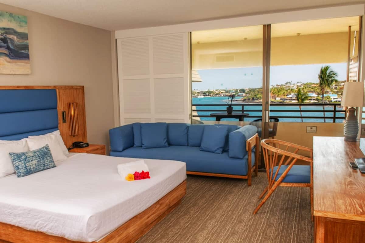 Room, 1 King Bed, Ocean View | 1 bedroom, in-room safe, desk, laptop workspace