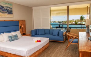 Chambre, 1 très grand lit, vue sur l’océan | Coffre-fort, bureau, espace de travail pour ordinateurs portables