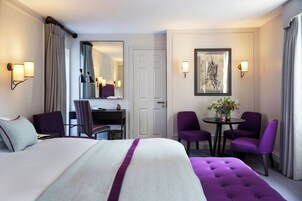Deluxe Room (Superior) | Egyptian cotton sheets, premium bedding, free minibar items