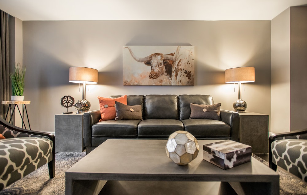 Magnolia Hotel Omaha by null