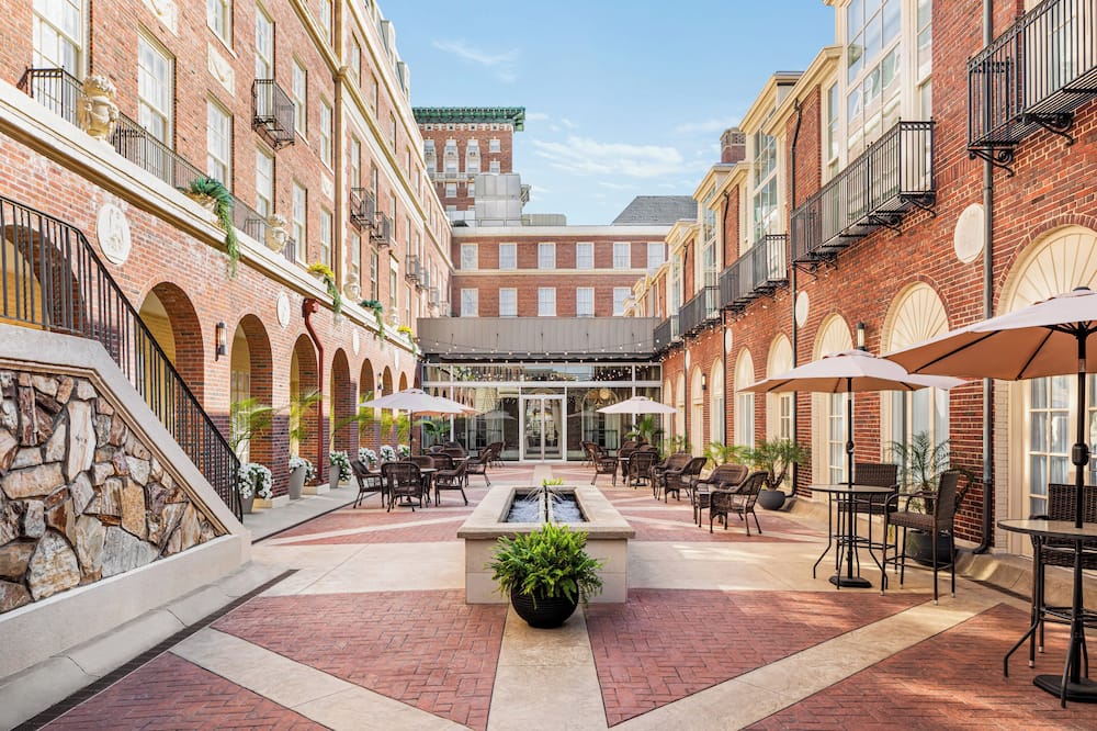 Magnolia Hotel Omaha