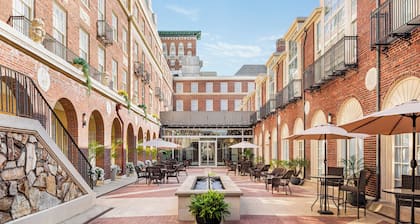 Magnolia Hotel Omaha