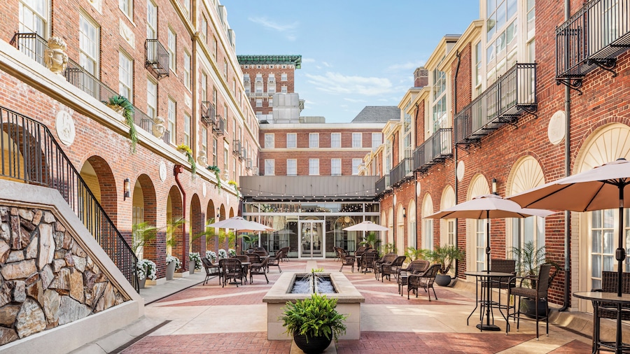 Magnolia Hotel Omaha