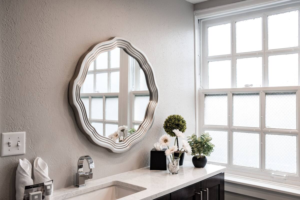 presidential suite, 1 king bed | bathroom | free toiletries, hair dryer, bathrobes, towels