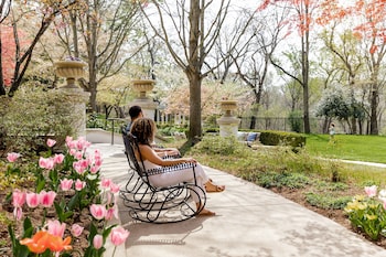 Garden at Omni Shoreham Hotel
