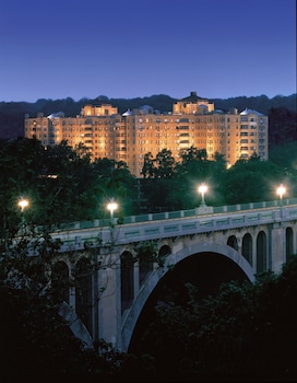 Hotel Exterior at Omni Shoreham Hotel