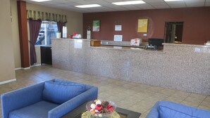 Lobby - Motel 6 Beaumont, CA (Beaumont)