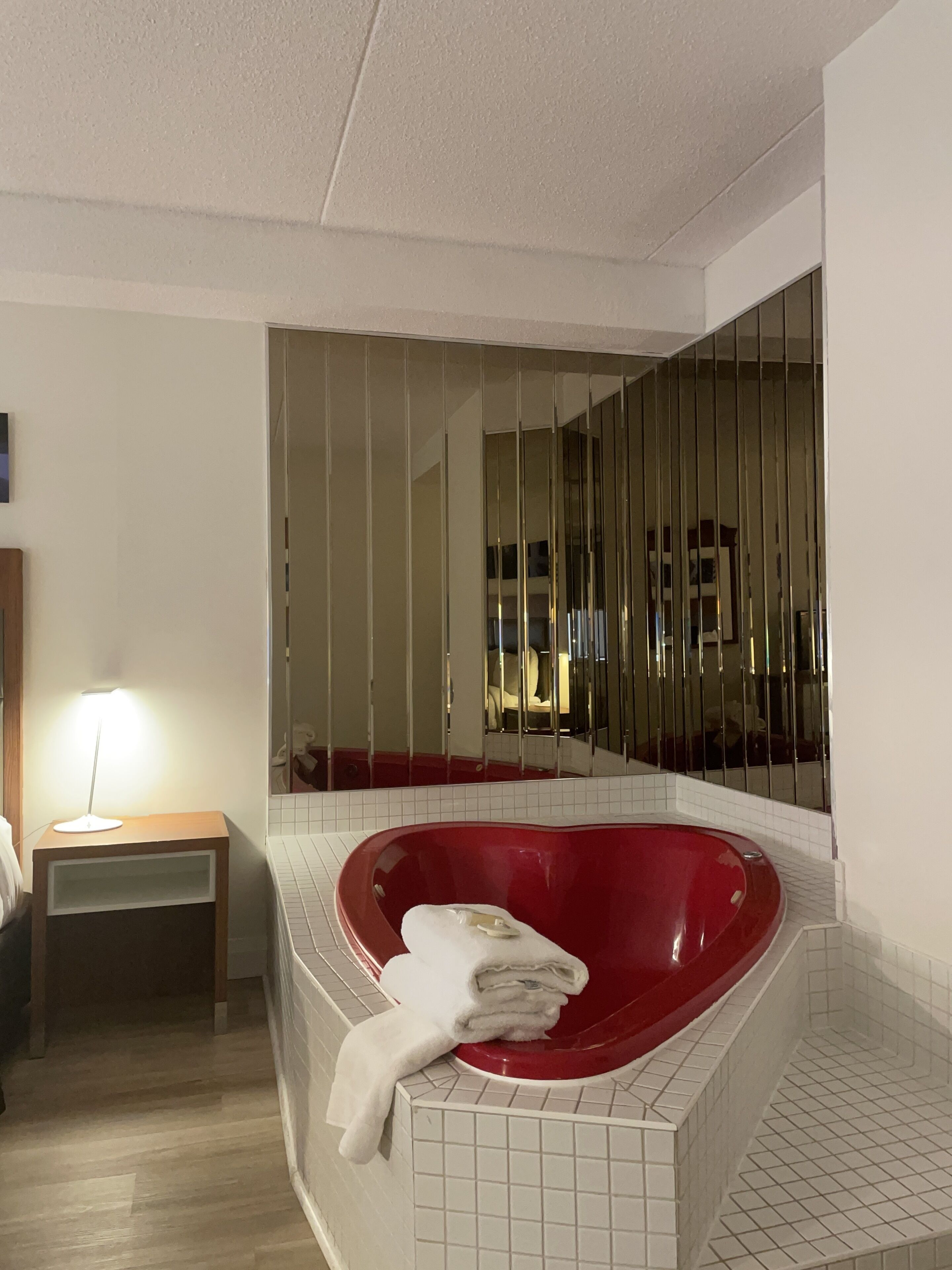 Photo - Travelodge by Wyndham Niagara Falls Lundys Lane