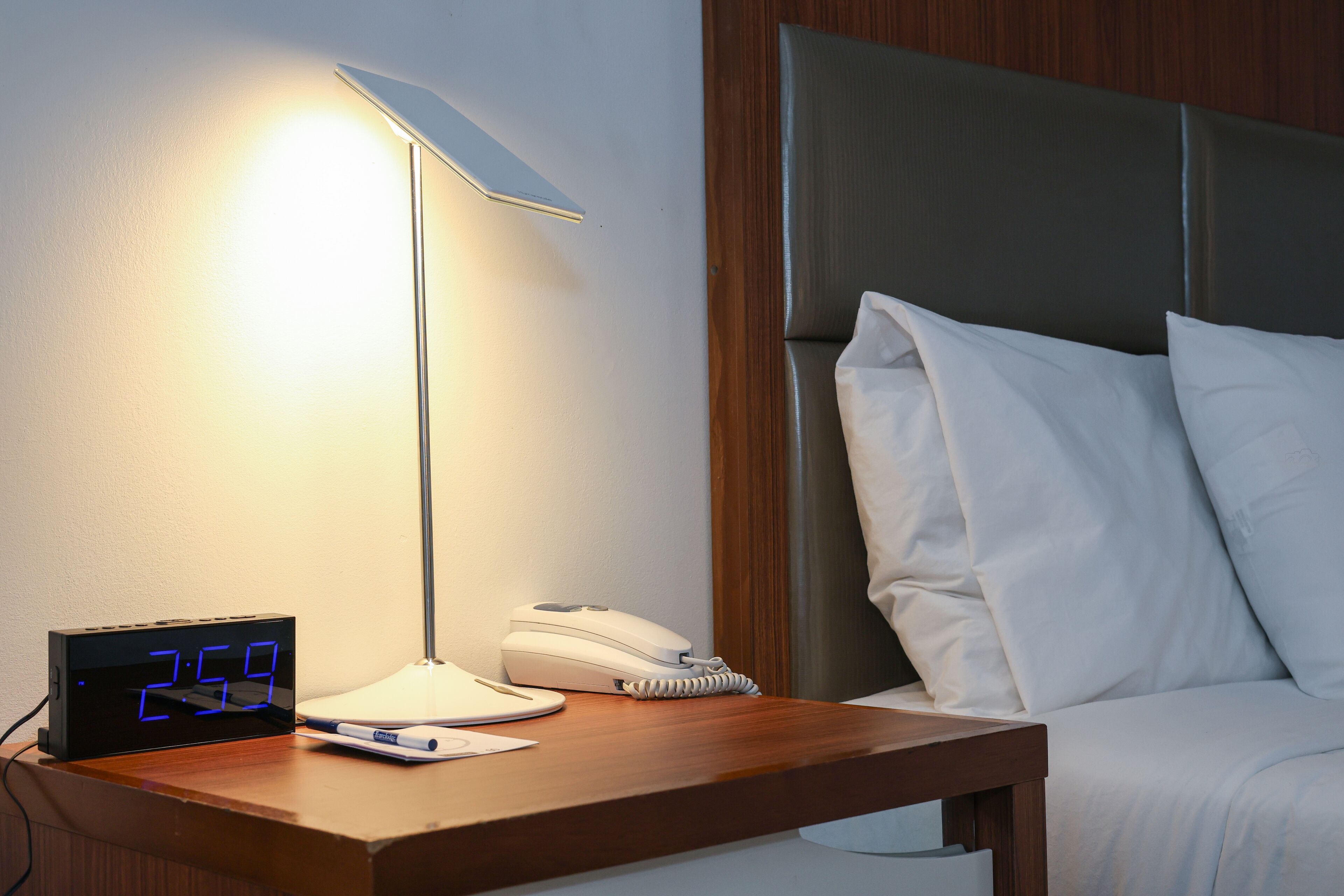 Photo - Travelodge by Wyndham Niagara Falls Lundys Lane