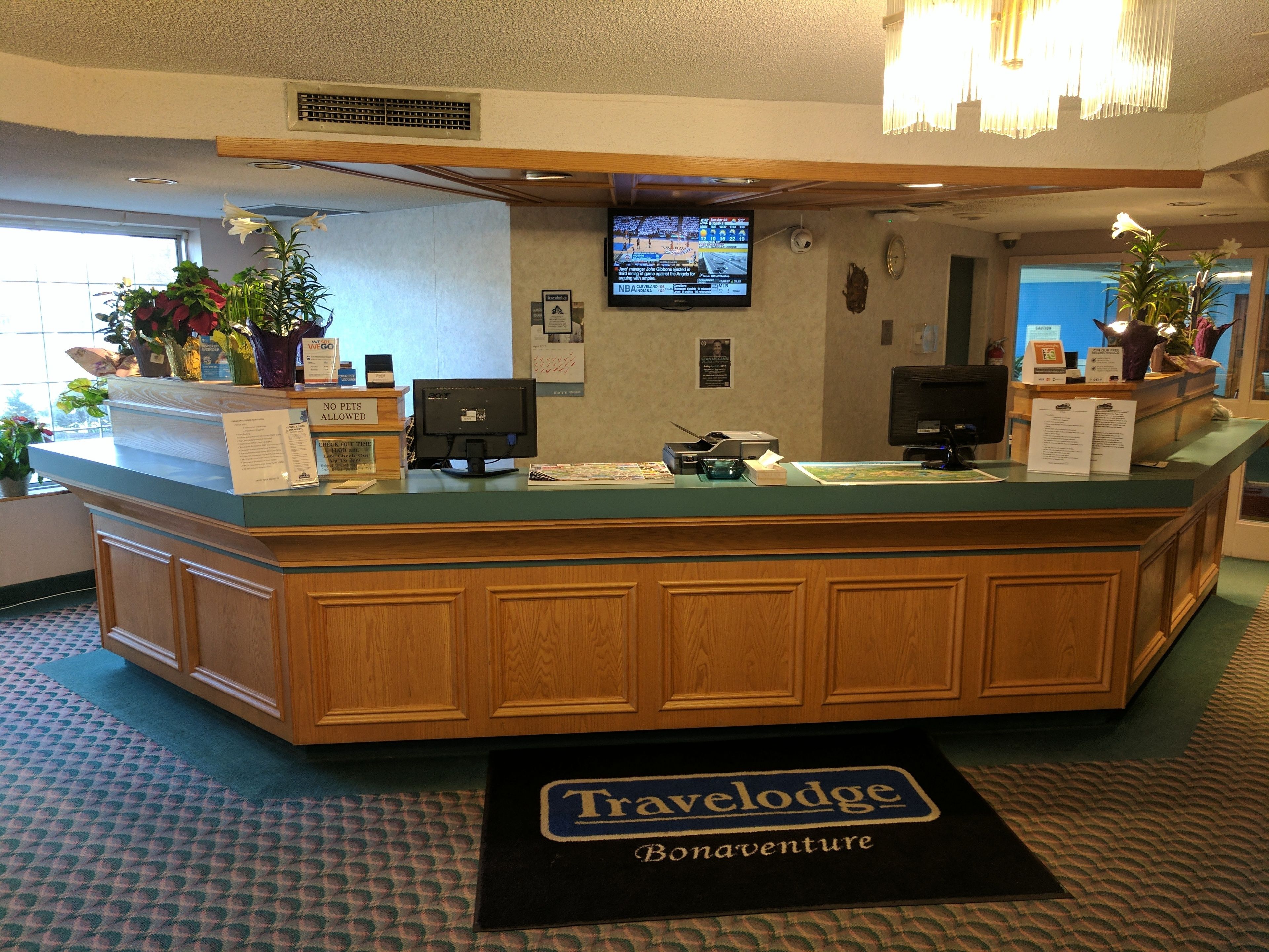Photo - Travelodge by Wyndham Niagara Falls Lundys Lane