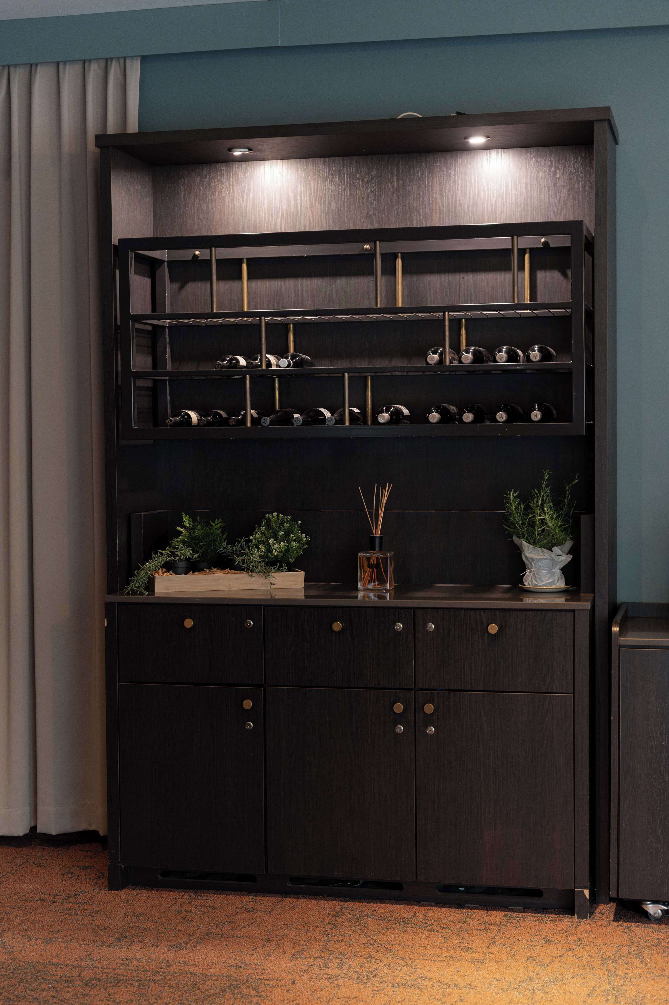 breakfast, lunch and dinner served