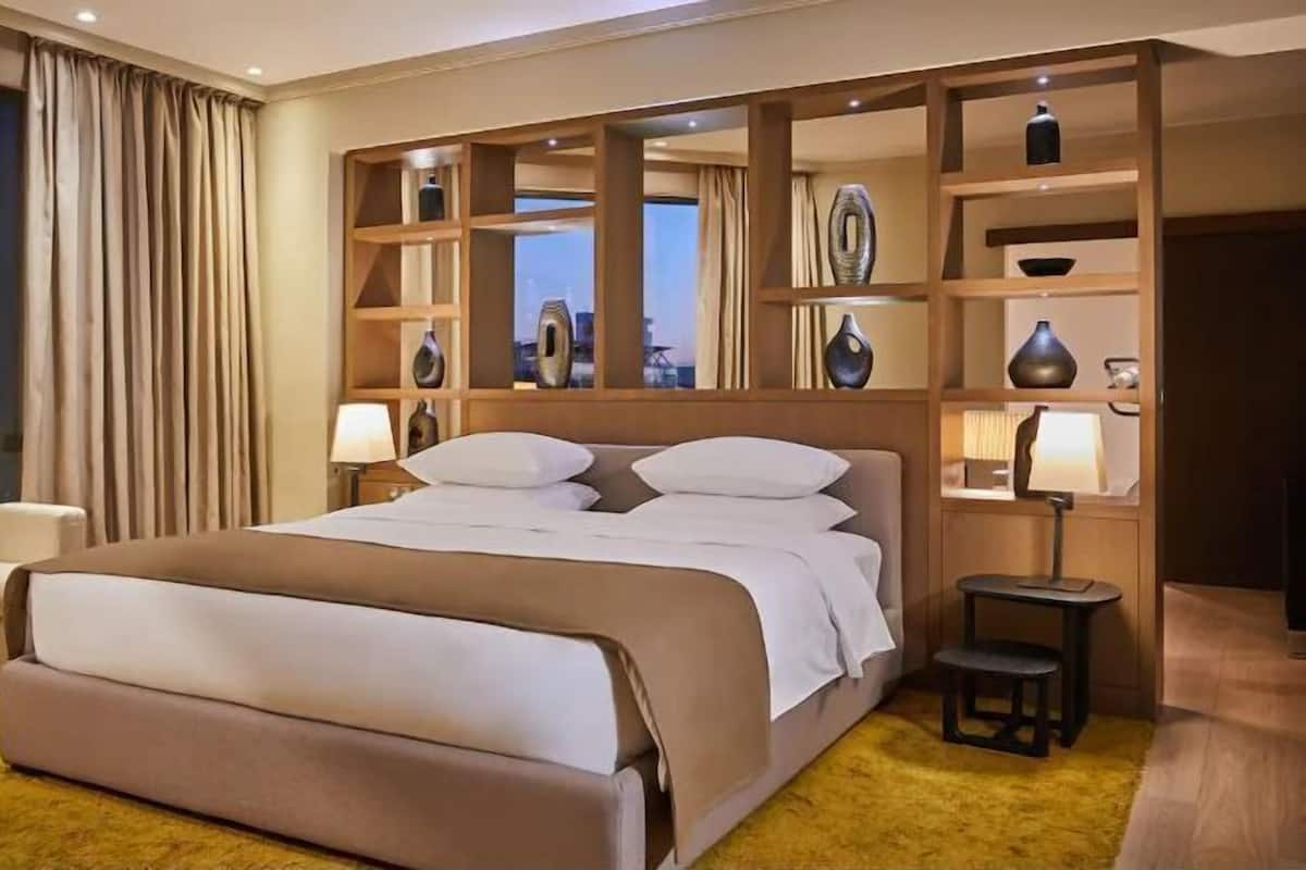 1 bedroom, in-room safe, desk, laptop workspace