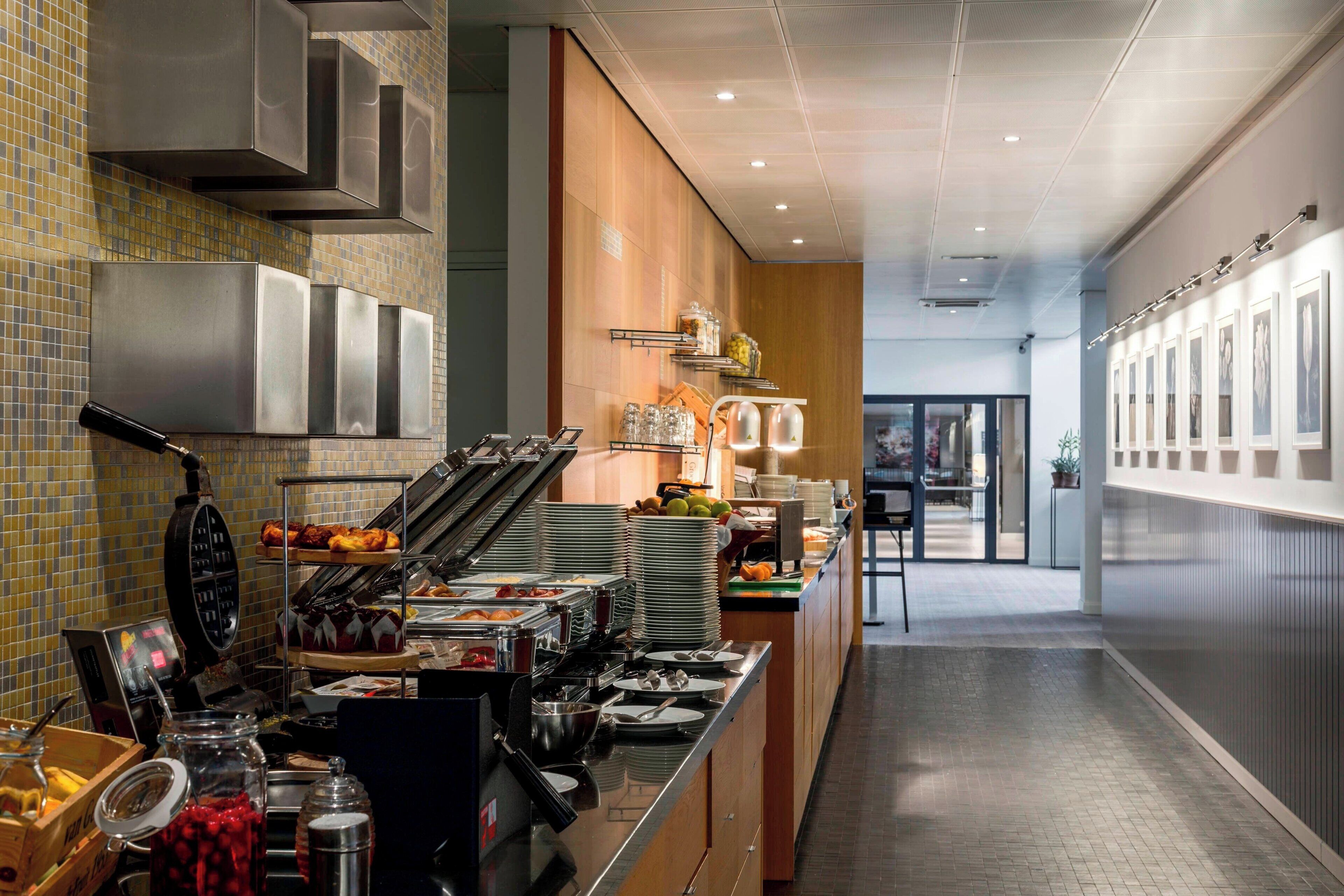 daily to-go breakfast (eur 26.00 per person)