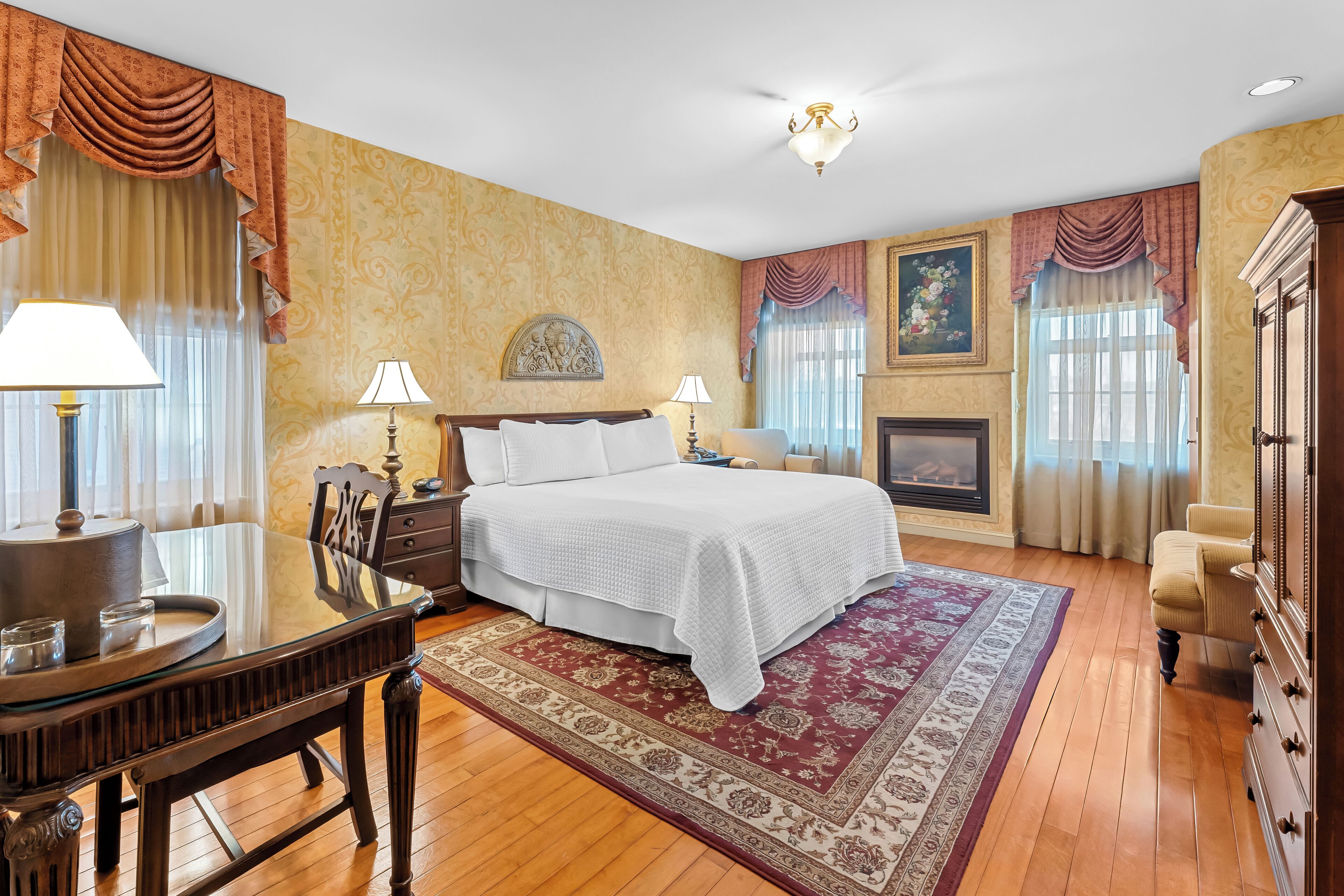 Habitación superior, 1 cama King size (Premium ONE KING BED Jacuzzi with Riv) | Ropa de cama de alta calidad, edredón y camas con pillow-top 