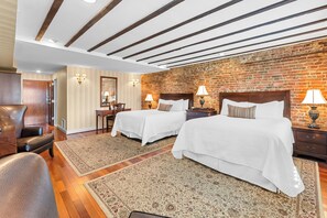 Habitación Deluxe | Ropa de cama de alta calidad, edredón y camas con pillow-top 