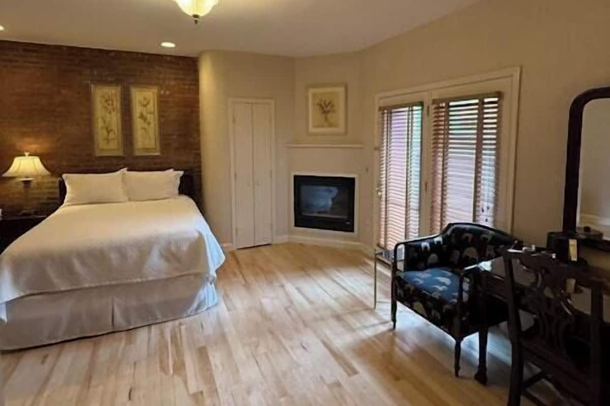 Habitación Premium | 1 habitación, ropa de cama de alta calidad y edredón