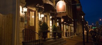 Penn's View Hotel