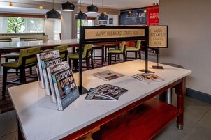 包含每日自助早餐