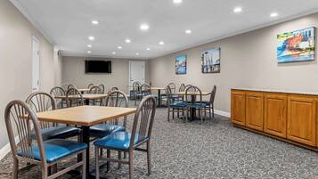 Free continental breakfast