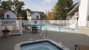 Unclassified image, 3 of 12, button - Hawthorn Suites By Wyndham Troy, MI (Troy)