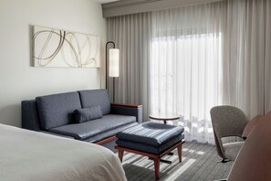 Suite, 1 Bedroom | Premium bedding, desk, iron/ironing board, free cots/infant beds