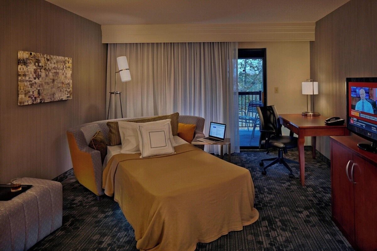 suite, 1 bedroom, non smoking (hearing accessible) | living area | tv