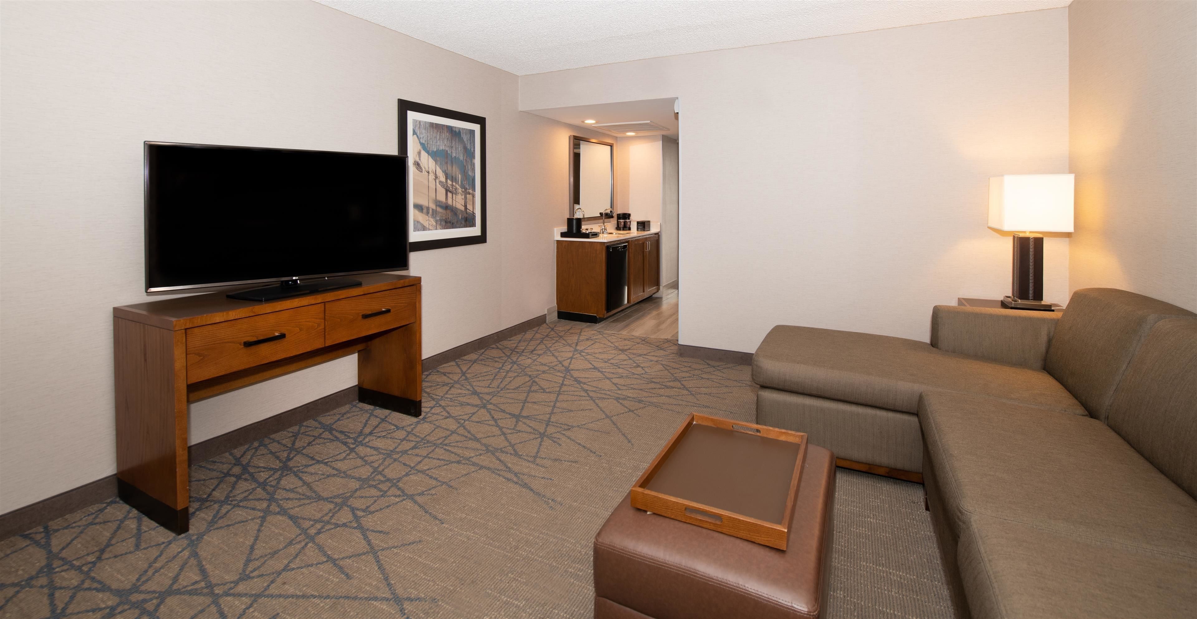 32-inch tv with cable channels