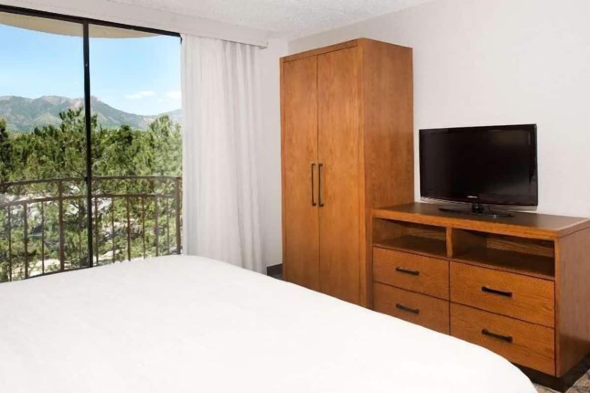 1 dormitorio, ropa de cama de alta calidad, edredones de plumas