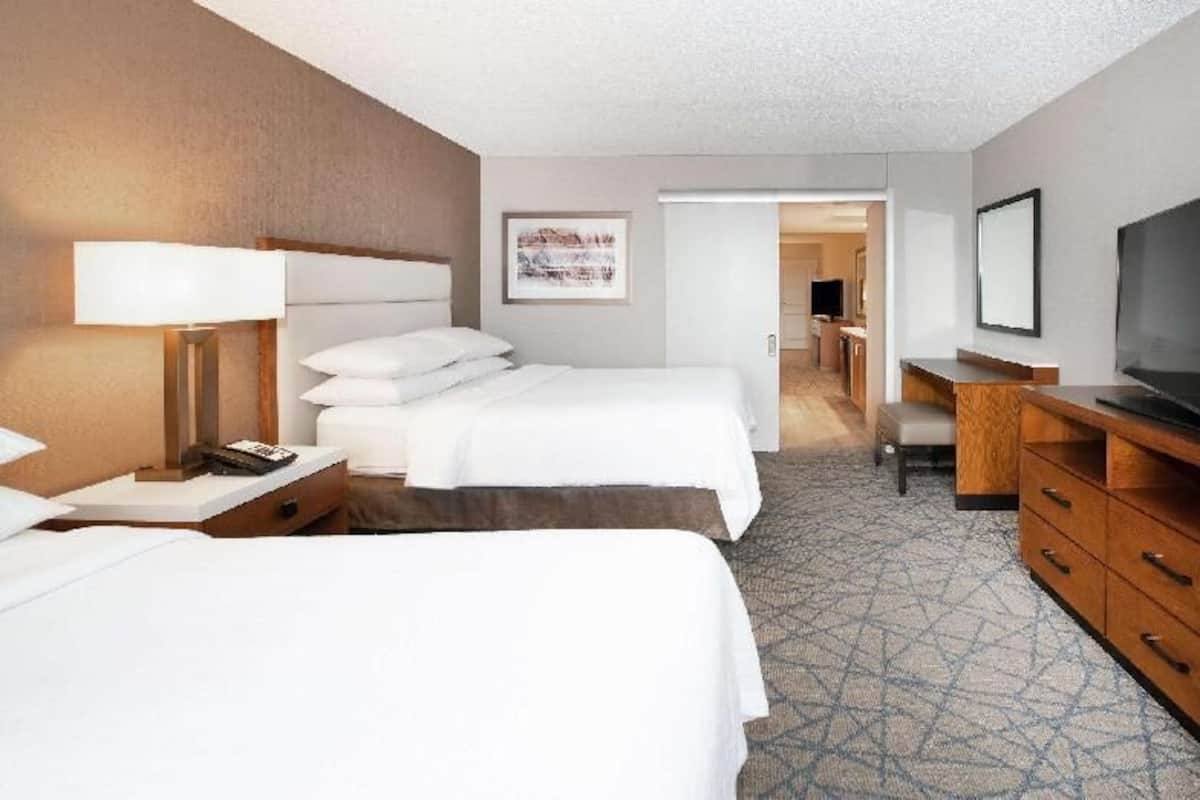 1 bedroom, premium bedding, down duvets, in-room safe