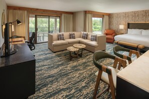 Premium bedding, in-room safe, desk, laptop workspace
