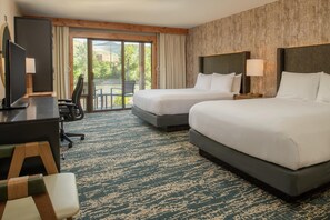 Premium bedding, in-room safe, desk, laptop workspace - Edgewater Missoula, Tapestry Collection by Hilton (Missoula)