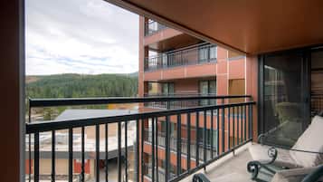 Premier Condo, 1 Bedroom | Terrace/patio