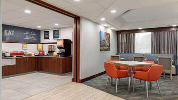 Free daily continental breakfast