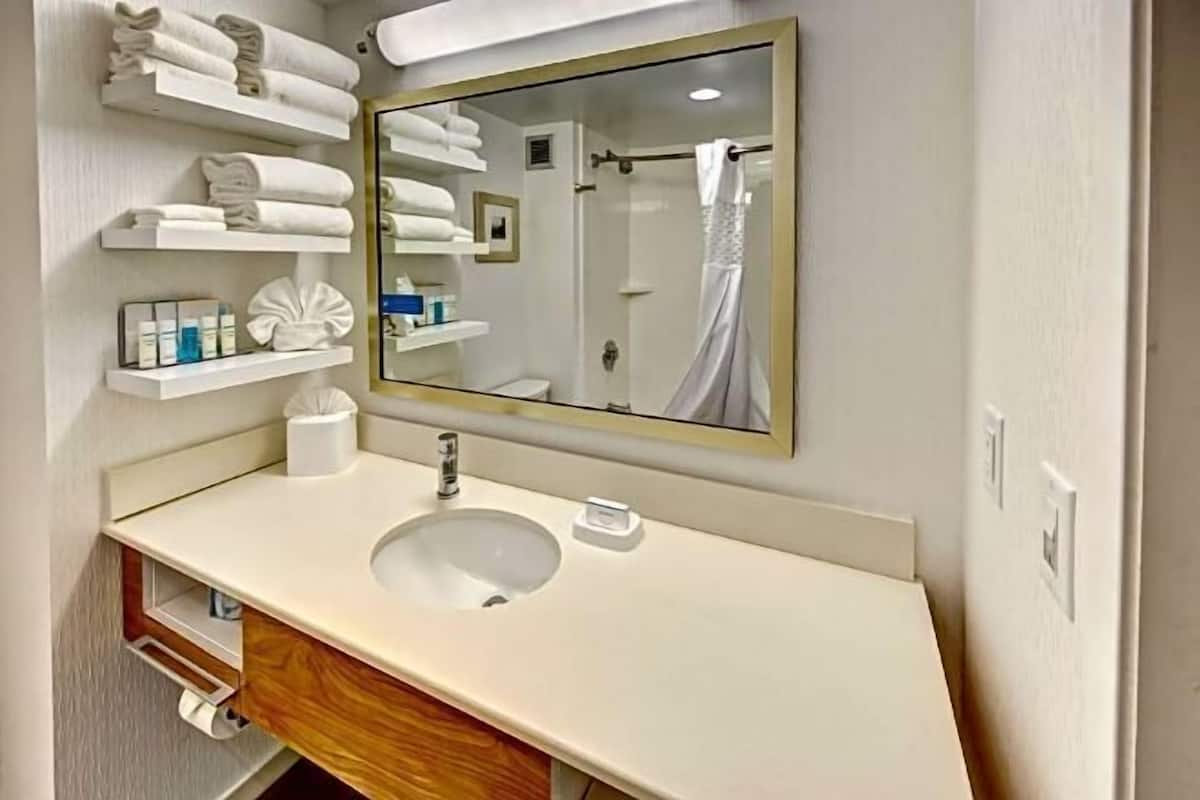 Bathroom | Free toiletries, hair dryer, towels, soap