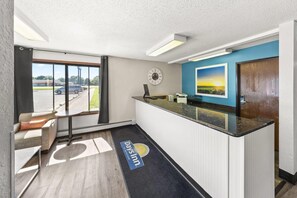 Lobby - Days Inn by Wyndham Winona (Winona)