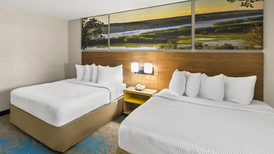 Days Inn by Wyndham Winona