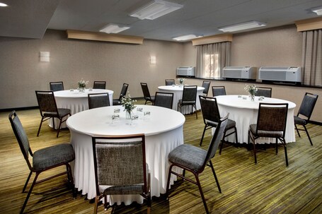 Courtyard by Marriott Tarrytown Westchester County - Image 30