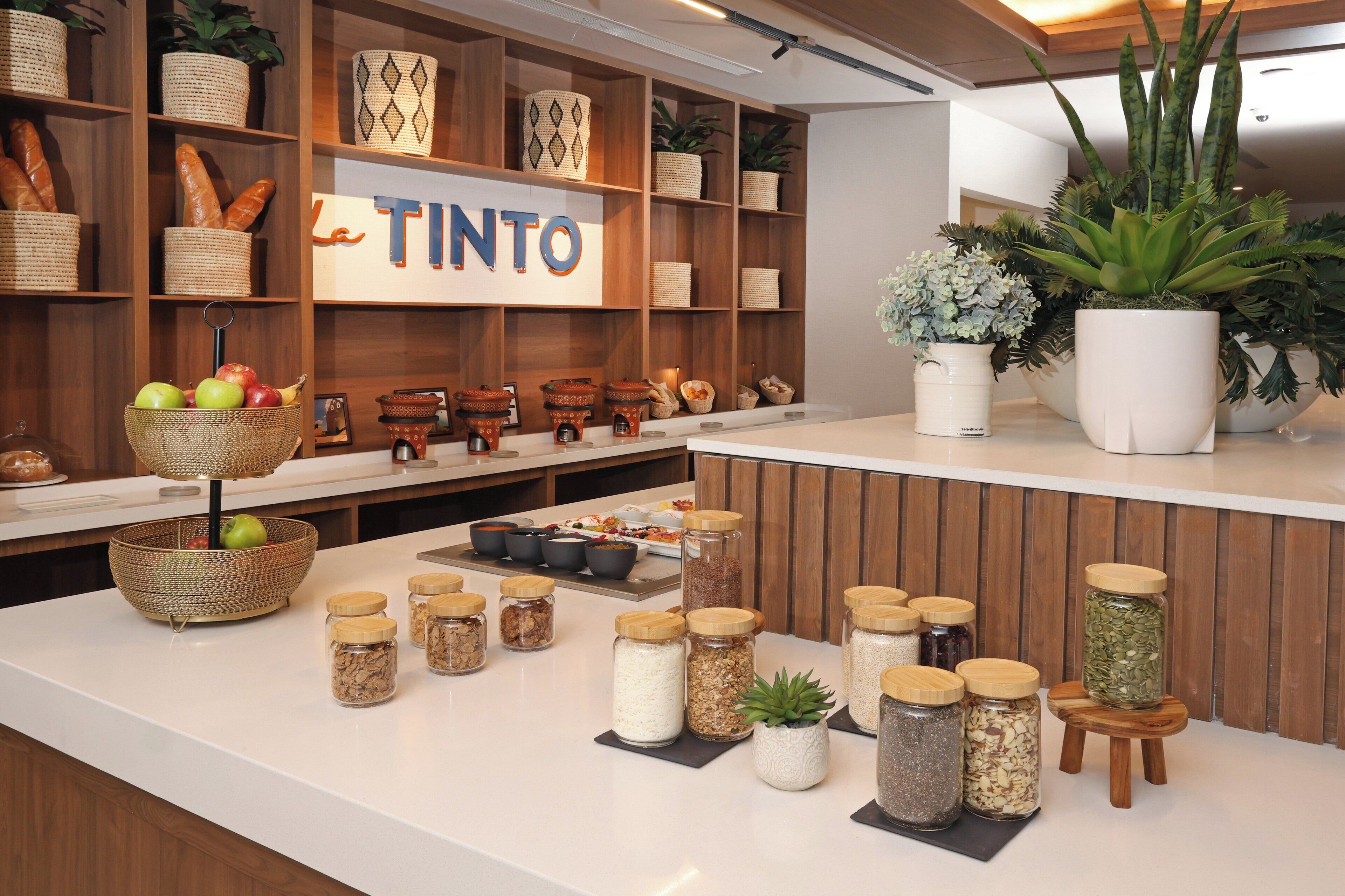 daily buffet breakfast (mxn 420 per person)