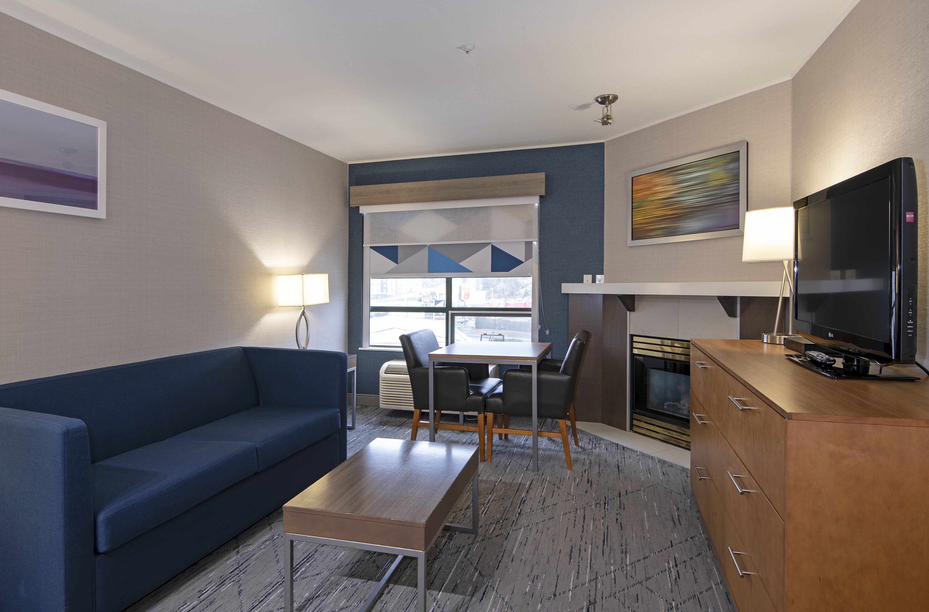 Suite, 1 King Bed (Additional Living Area) | Living area