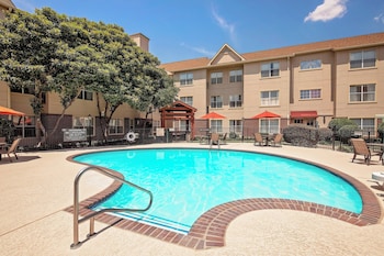 Residence Inn by Marriott Arlington