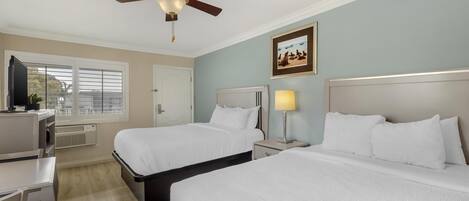 Premium bedding, in-room safe, desk, laptop workspace