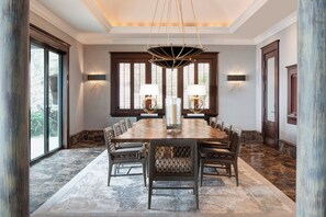 Falcons Nest 6 Bedroom Villa | Dining room