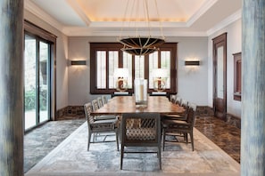 Falcons Nest 6 Bedroom Villa | Dining room