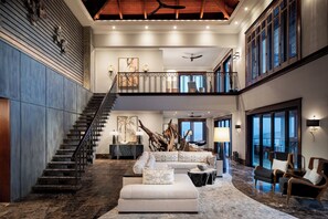 Falcons Nest 6 Bedroom Villa | Living area