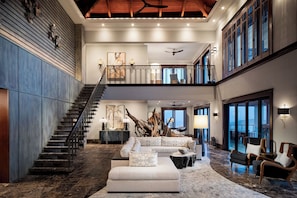 Falcons Nest 6 Bedroom Villa | Coin séjour