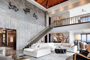 Falcons Nest 6 Bedroom Villa | Living area