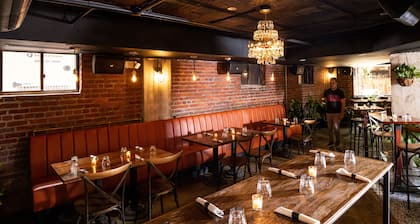 West End Washington DC, Tapestry Collection by Hilton