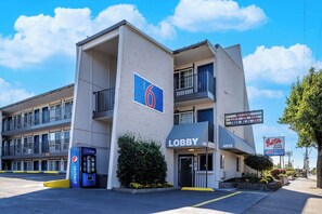 Exterior - Motel 6 Portland, OR - Southeast (Portland)